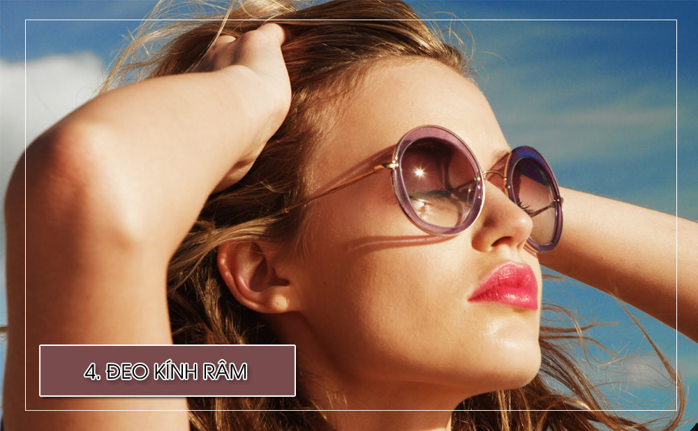 Kính râm ngăn chặn tia cực tím vô cùng quan trọng để bảo vệ vùng da mỏng manh quanh mắt. Nhiều nghiên cứu cũng chỉ ra rằng, không đeo kính mát liên tục ngoài trời nắng sẽ kéo theo các bệnh về mắt rất nguy hiểm. Do đó, khi mua kính râm quan trọng nhất là thông số chống tia UV của kính hiệu quả đến đâu.
