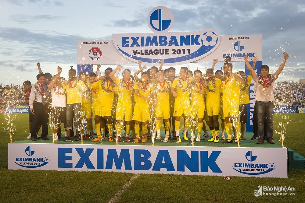 Lần gần nhất SLNA lên ngôi vô địch V.League đã 8 năm. Ảnh: Hải Thịnh