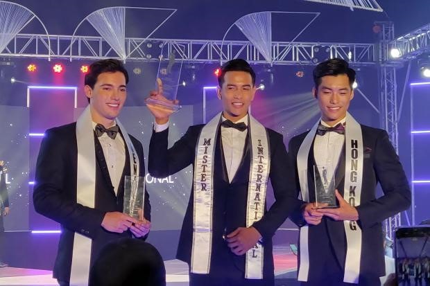 Nguoi mau Viet dang quang Mister International 2019 hinh anh 1