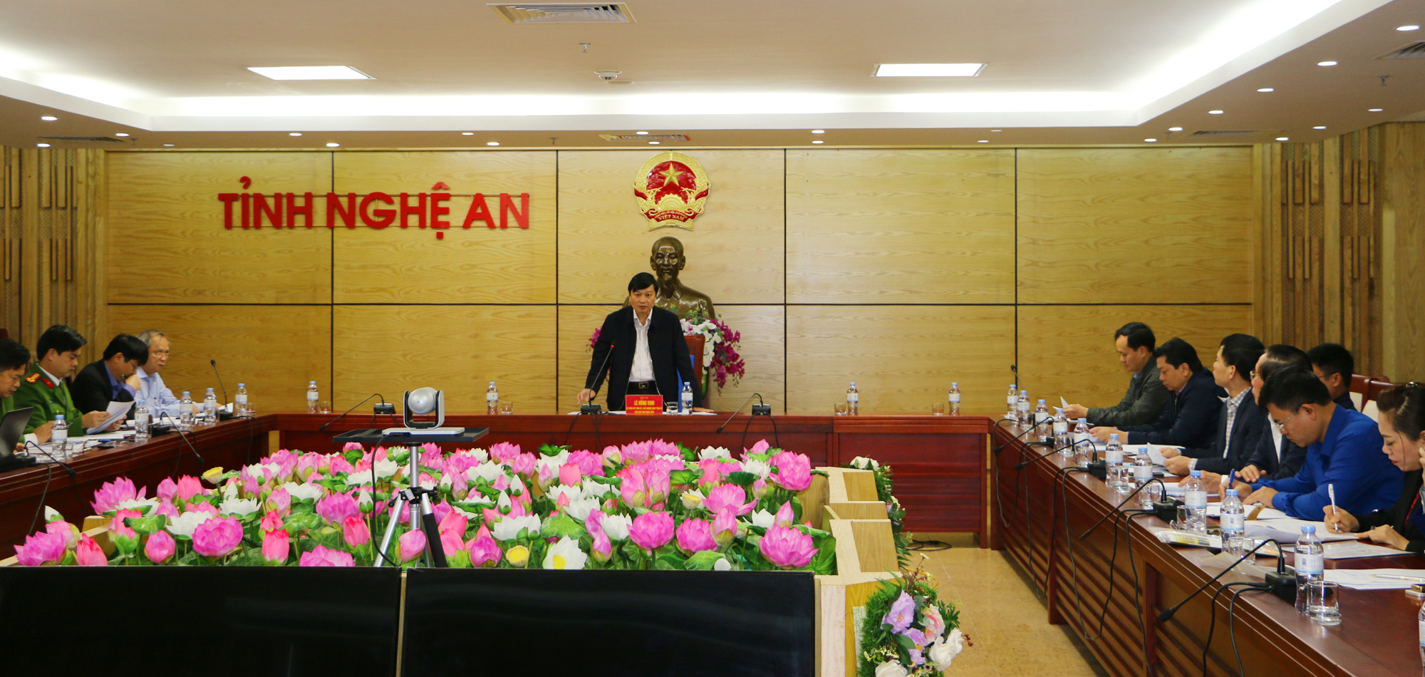 Đồng chí Lê Hồng Vinh - Phó Chủ tịch UBND tỉnh chủ trì triển khai Tổng điều tra dân số và nhà ở năm 2019. Ảnh: Nguyễn Hải