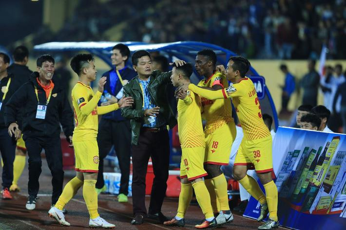 Không được đánh giá cao ở V.League năm nay, Nam Định vẫn có màn ra mắt ấn tượng. Ảnh: VPF