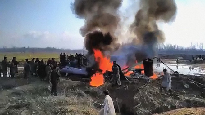 Cận cảnh chiếc MiG-21 của Ấn Độ bị Pakistan bắn rơi /// Ảnh chụp màn hình Samaa TV