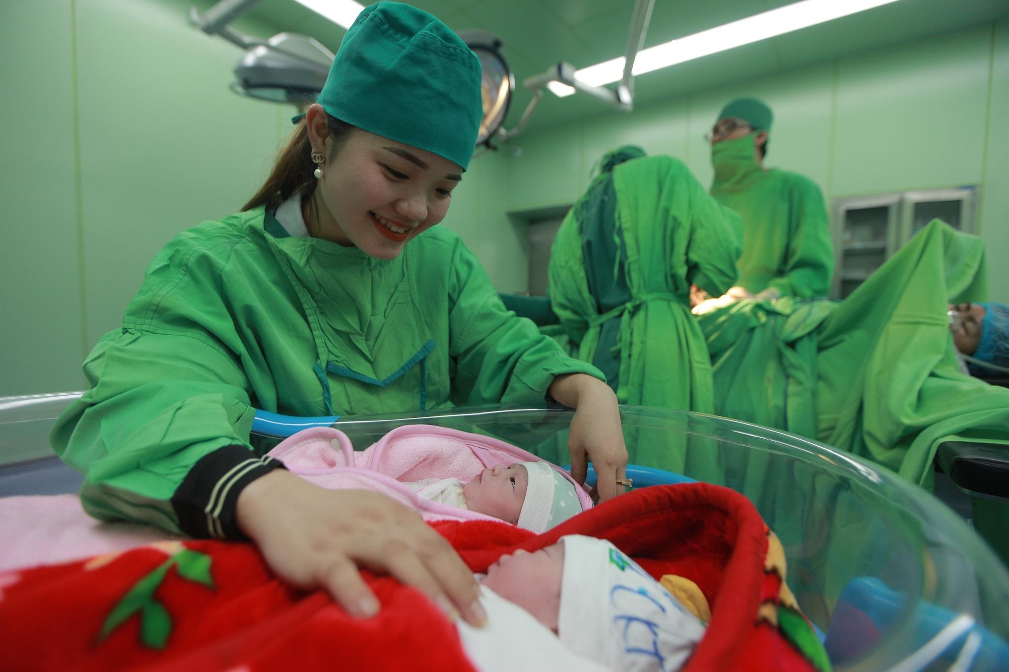 Hạnh phúc nhân đôi. Ảnh: Hồ Hải Đăng