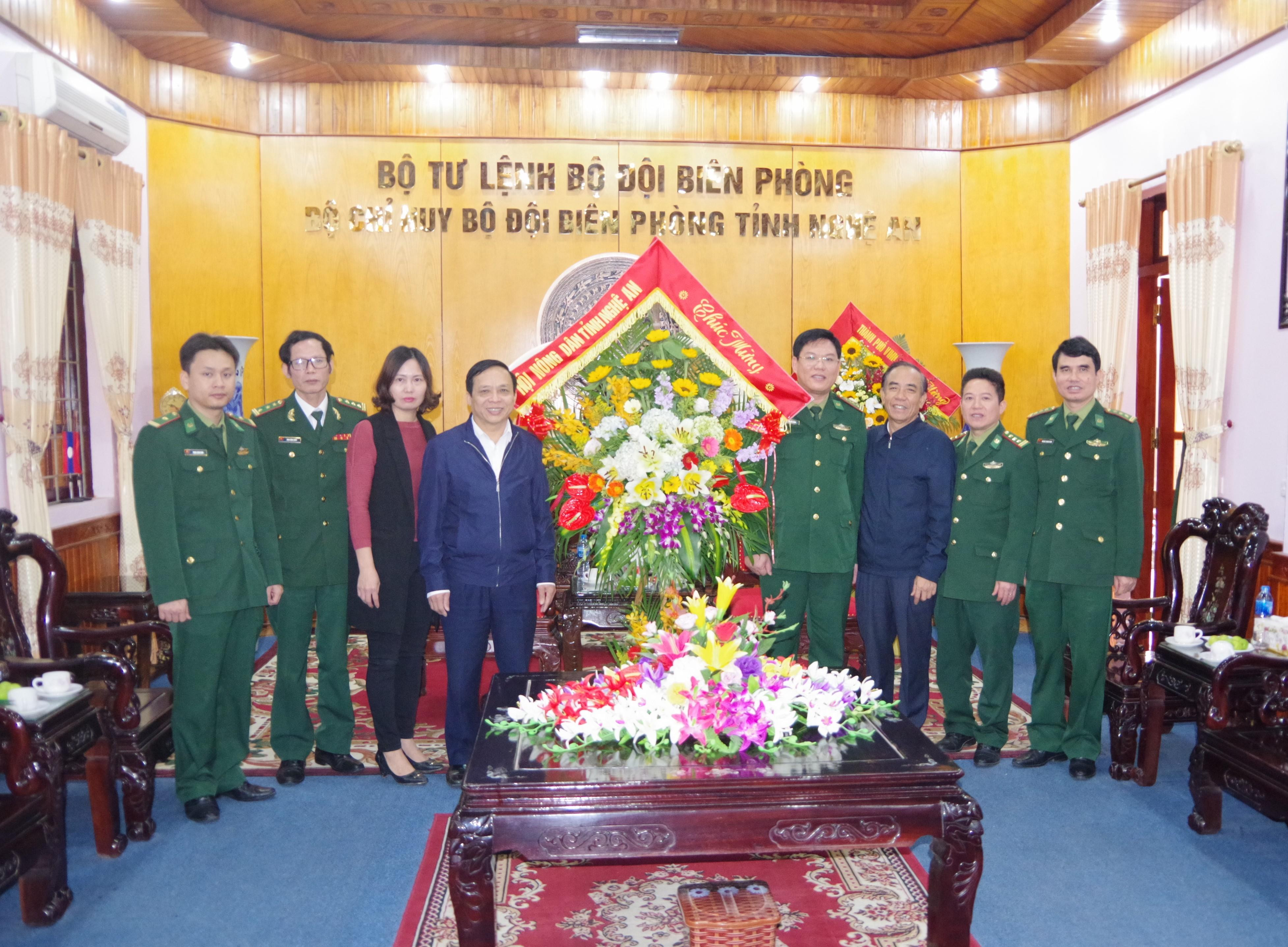 Đoàn đại biểu thành phố Vinhdo đồng chí Phan Đức Đồng, UVBTV Tỉnh ủy, Bí thư Thành ủy Vinh dẫn đầu đến chung vui với CBCS BĐBP Nghệ An nhân 60 năm ngày truyền thống BĐBP (3/3/1959 – 3/3/2019)