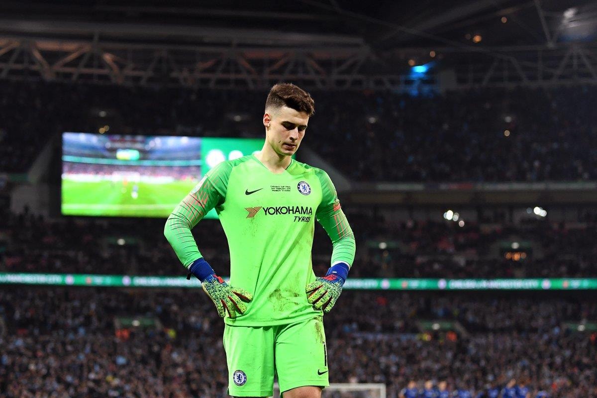 Kepa bị trừng phạt bởi HLV Sarri. Ảnh: Getty