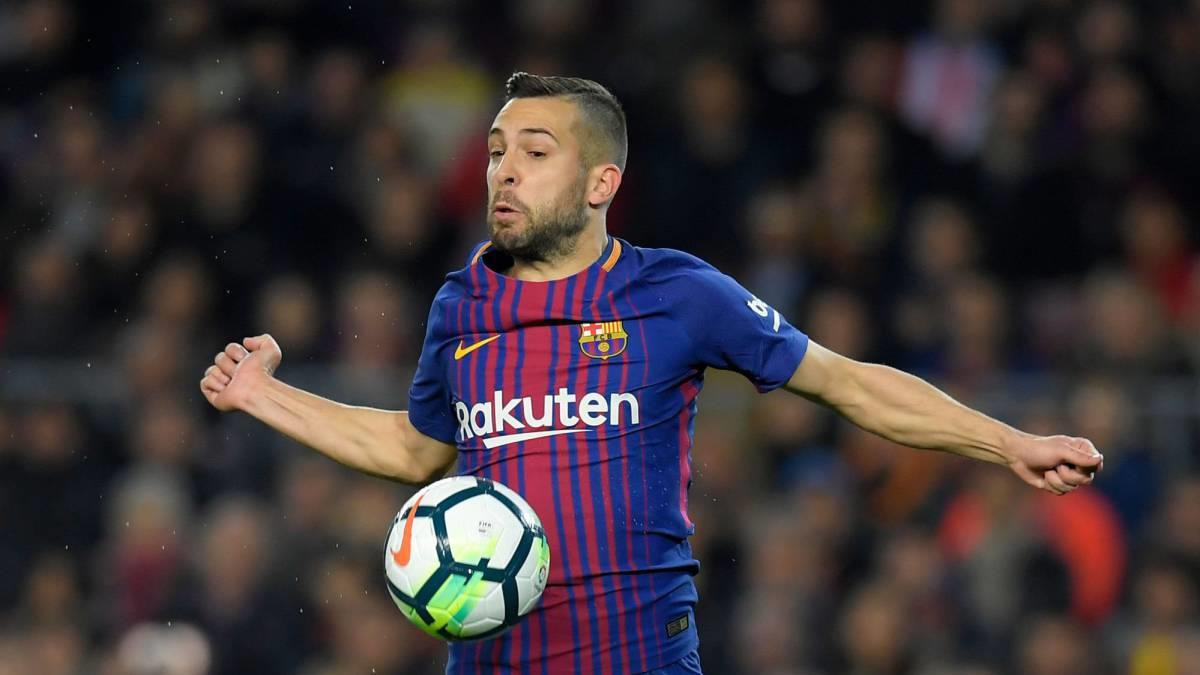 Hậu vệ Jordi Alba gắn bó với Barcelona. Ảnh: Marca