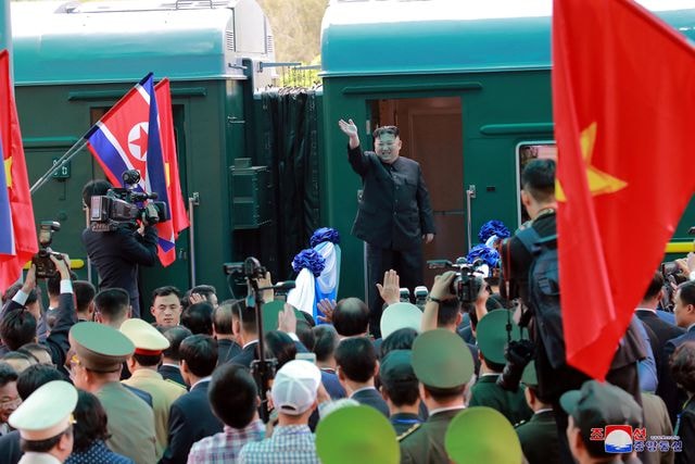 doan tau boc thep cho ong kim jong un roi viet nam da ve den dau? hinh anh 1