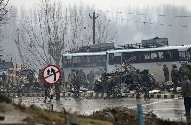 Ấn Độ cáo buộc Pakistan có liên quan đến vụ tấn công làm 44 binh sĩ thiệt mạng. Ảnh: US News