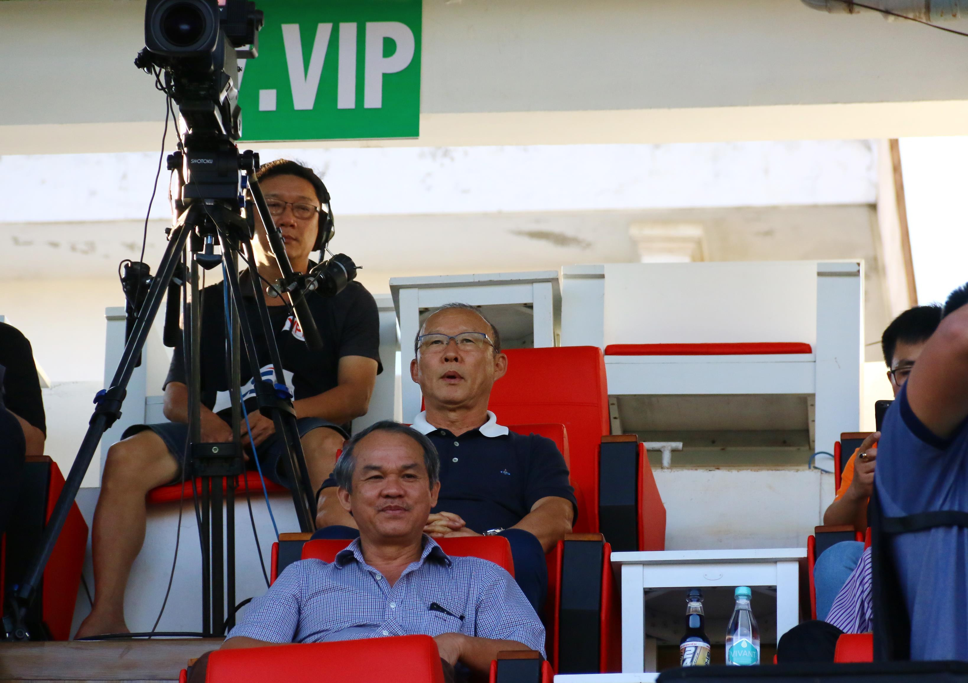 HLV Park Hang-seo được kỳ vọng sẽ đưa đội tuyển Việt Nam lần đầu tiên trong lịch sử vượt qua vòng loại cuối World Cup 2022. Ảnh: VFF