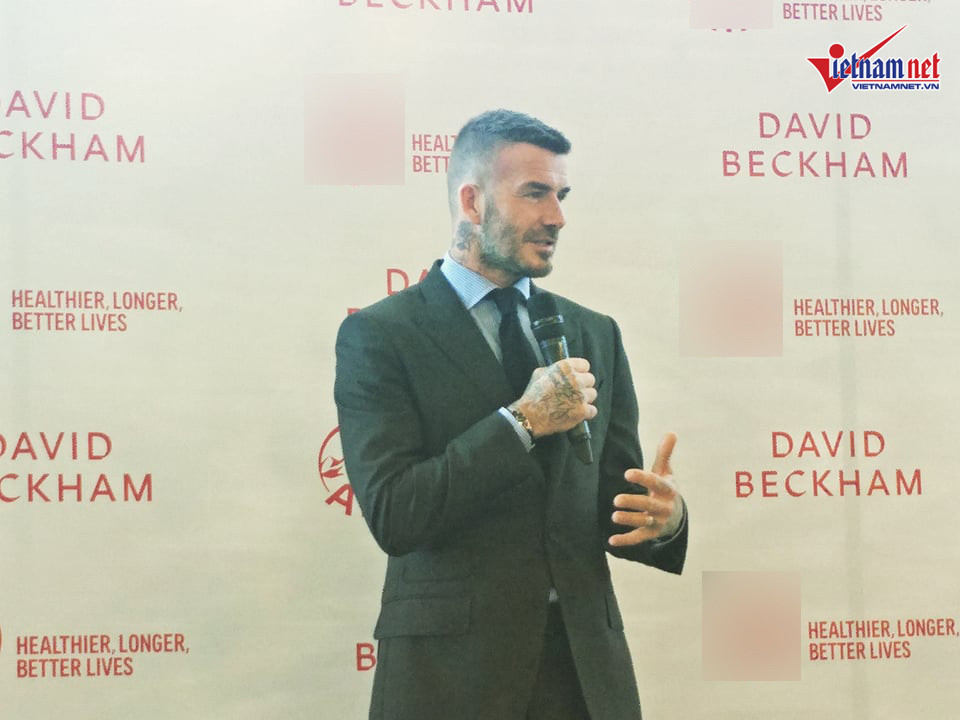 Tại buổi họp báo được tổ chức ngay sau sự kiện “Sống” Festival, David Beckham đã công bố 10 đại diện xuất sắc nhất được lựa chọn để tham dự hành trình 100 giờ thám hiểm Sơn-Đoòng vào giữa tháng 3 này. (Ảnh: Đậu Y Phòng)