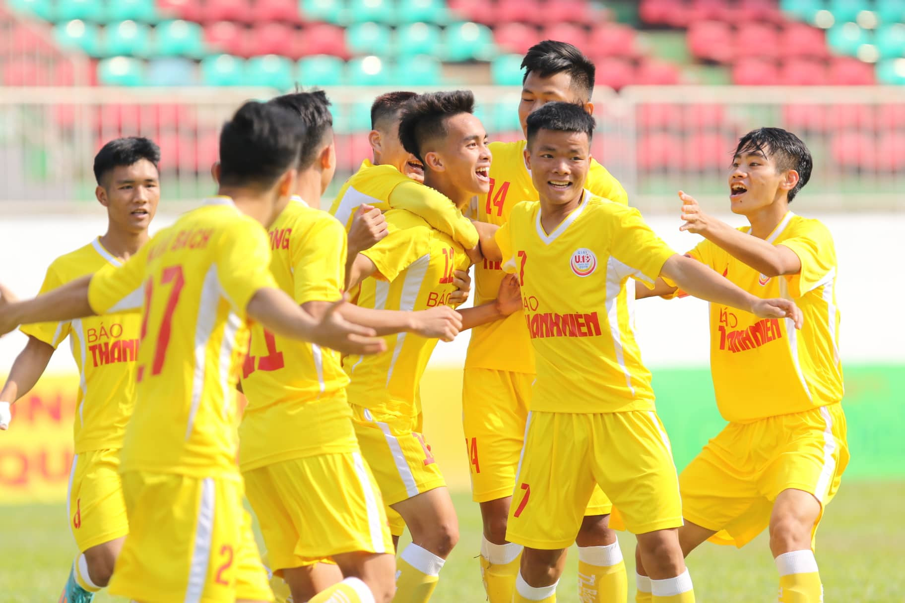 U19 SLNA không bảo toàn được chiến thắng trước Hà Nội. Ảnh: Quốc Việt
