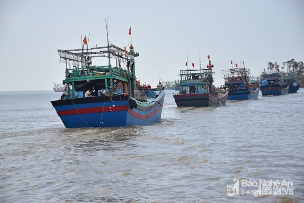 Ngư dân Quỳnh Lưu vươn khơi bám biển. Ảnh: Tư liệu