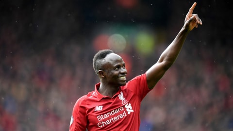 Đưa Liverpool trở lại ngôi đầu, Mane phá kỷ lục Ngoại hạng Anh