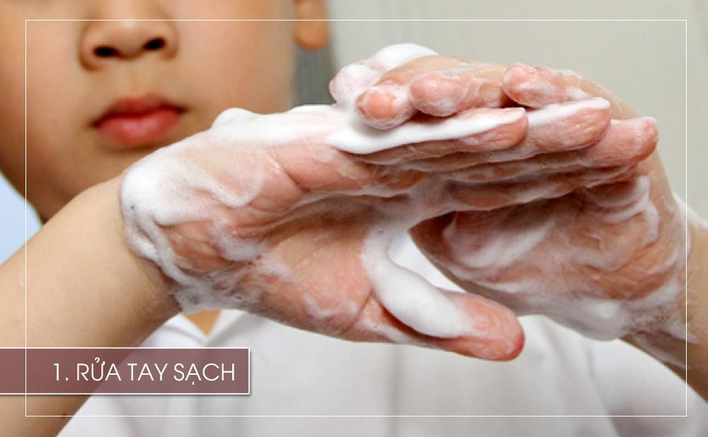 + Giáo dục trẻ thường xuyên rửa tay bằng xà phòng sát trùng, đặc biệt là trước khi ăn và sau khi đại tiện làm giảm tỷ lệ giun sán, tiêu chảy. + Người lớn khi chế biến đồ ăn cũng phải đảm bảo đôi tay sạch để hạn chế nguy cơ trứng giun rơi vào thức ăn.