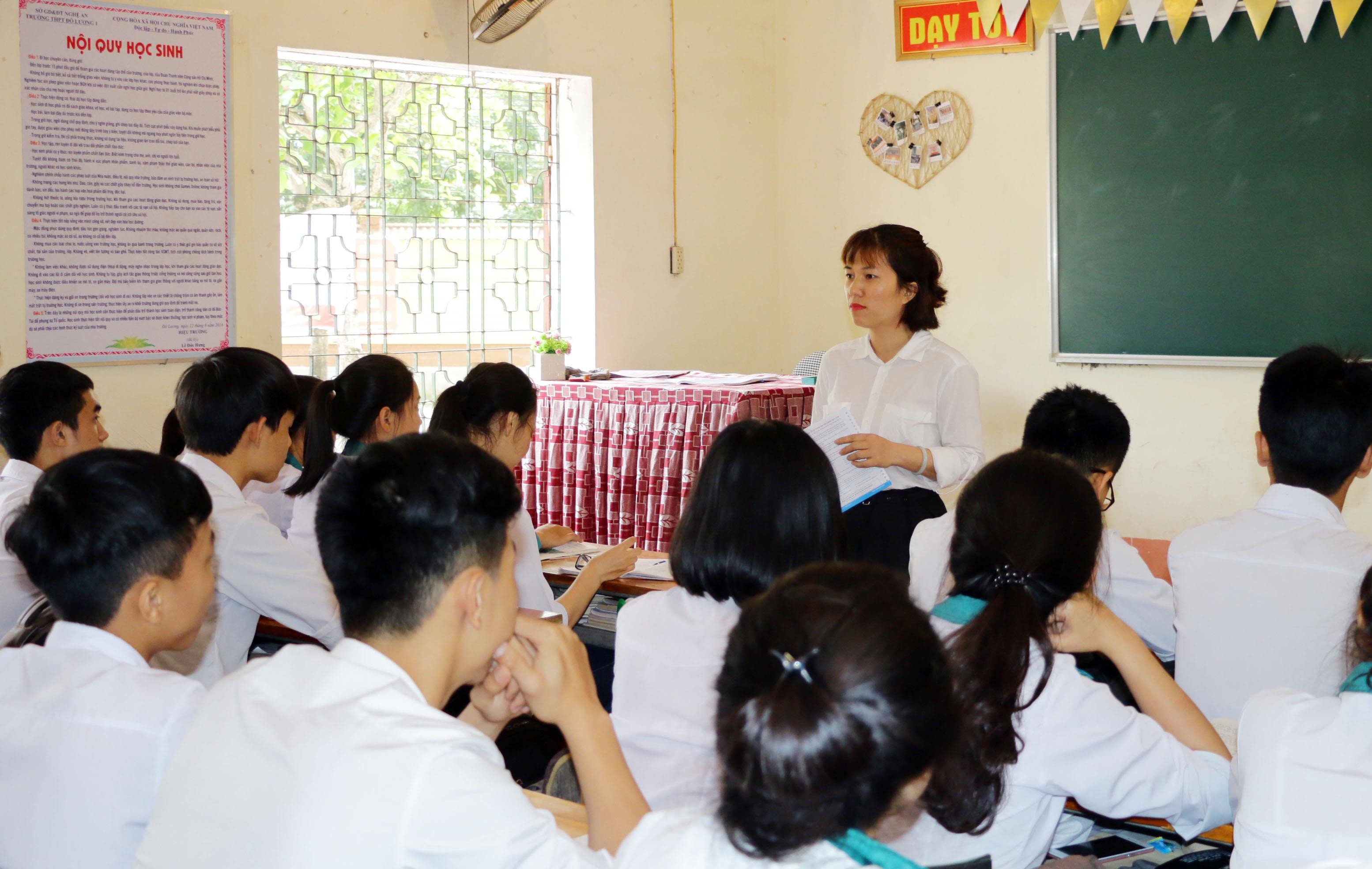 Giờ học của học sinh Trường THPT Đô Lương 1 - ngôi trường nhiều năm nằm trong top 10 . Ảnh: Mỹ Hà
