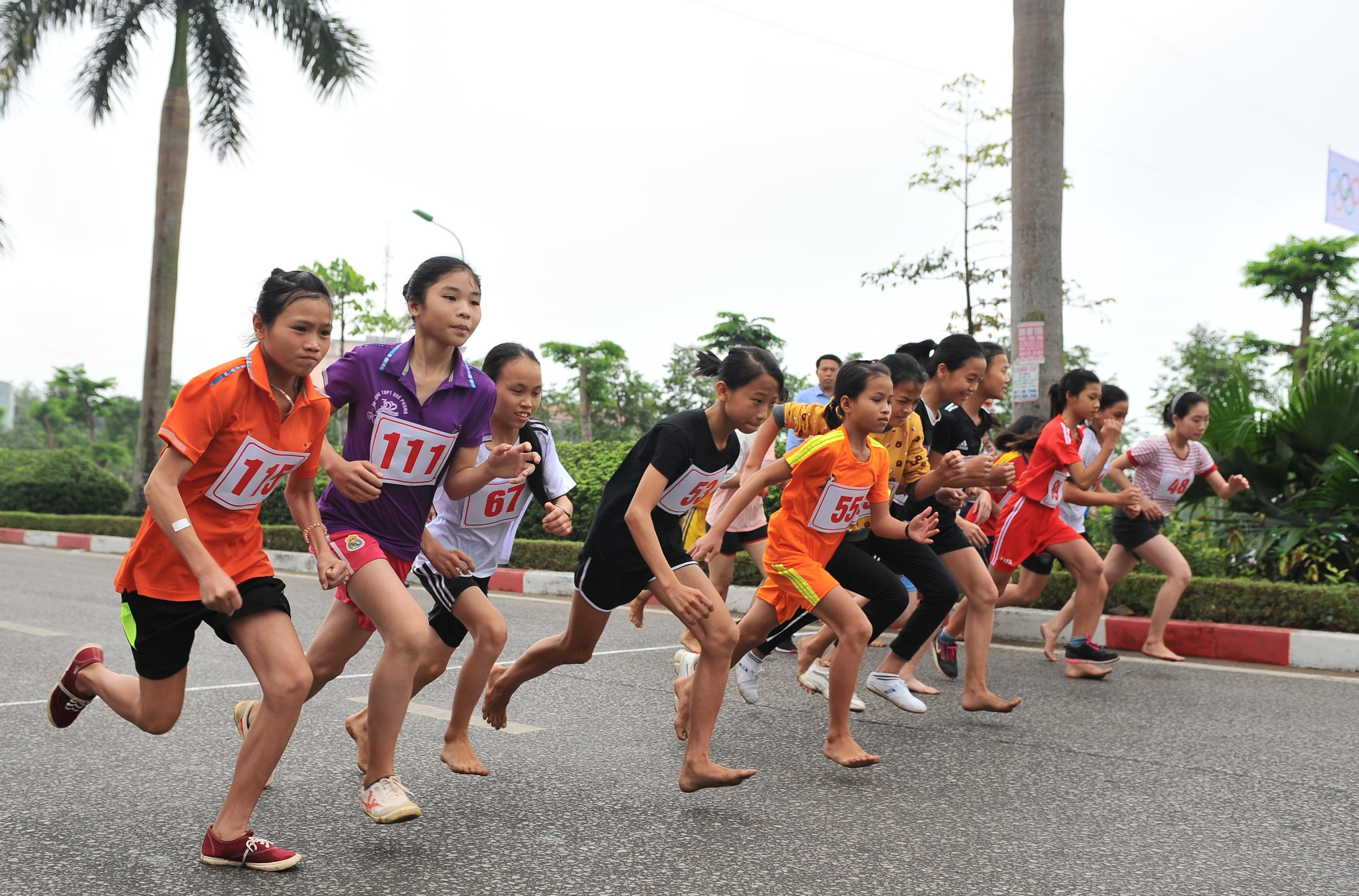 Các vận động viên tranh tài Giải Việt dã tỉnh Nghệ An năm 2019