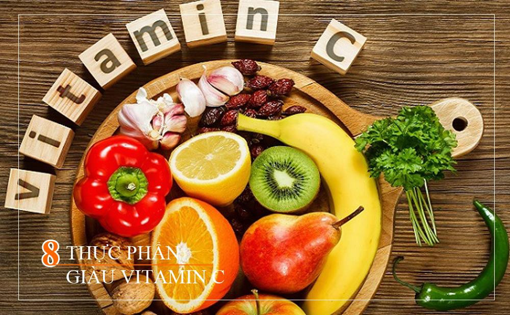 Vitamin C có tác dụng làm mát, nên sẽ xoa dịu sự rát ở họng. Vitamin C còn làm tăng sức đề kháng chung của cơ thể, nên sẽ giúp bệnh được đẩy lùi. Cam, chanh, bưởi, ổi, táo, xoài, dứa, măng cụt rất giàu vitamin C.