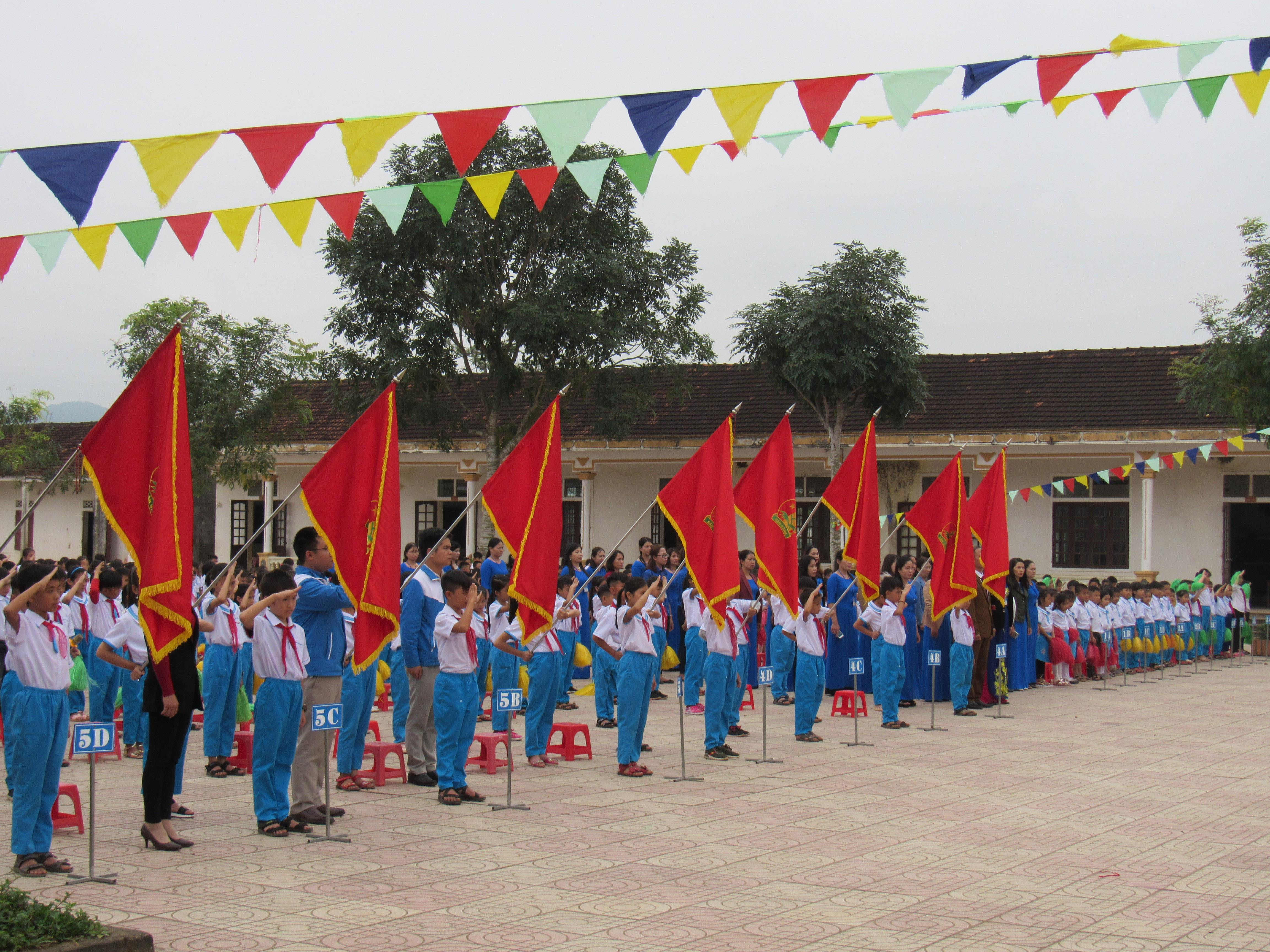 Quang cảnh ngày hội.