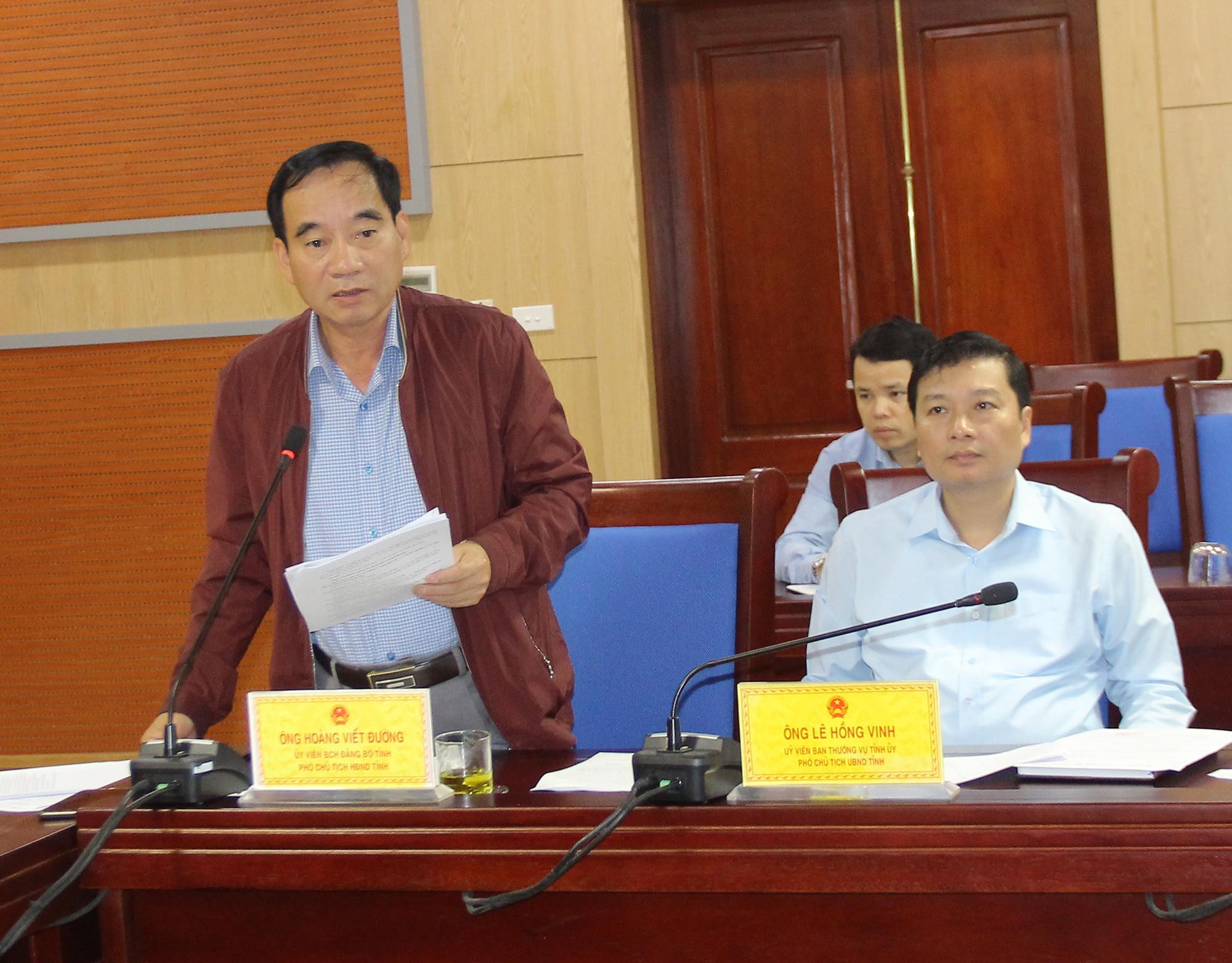 Phó Chủ tịch HĐND tỉnh Hoàng Viết Đường  phát biểu tại cuộc họp. Ảnh: Mai Hoa