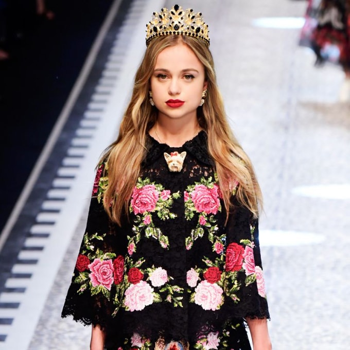 Lady Amelia Windsor là người mẫu thời trang người Anh và là thành viên của đại gia đình hoàng gia Anh. Là cháu gái của Hoàng tử Edward, Amelia đang đứng thứ 38 trong dòng dõi kế vị ngai vàng Anh.