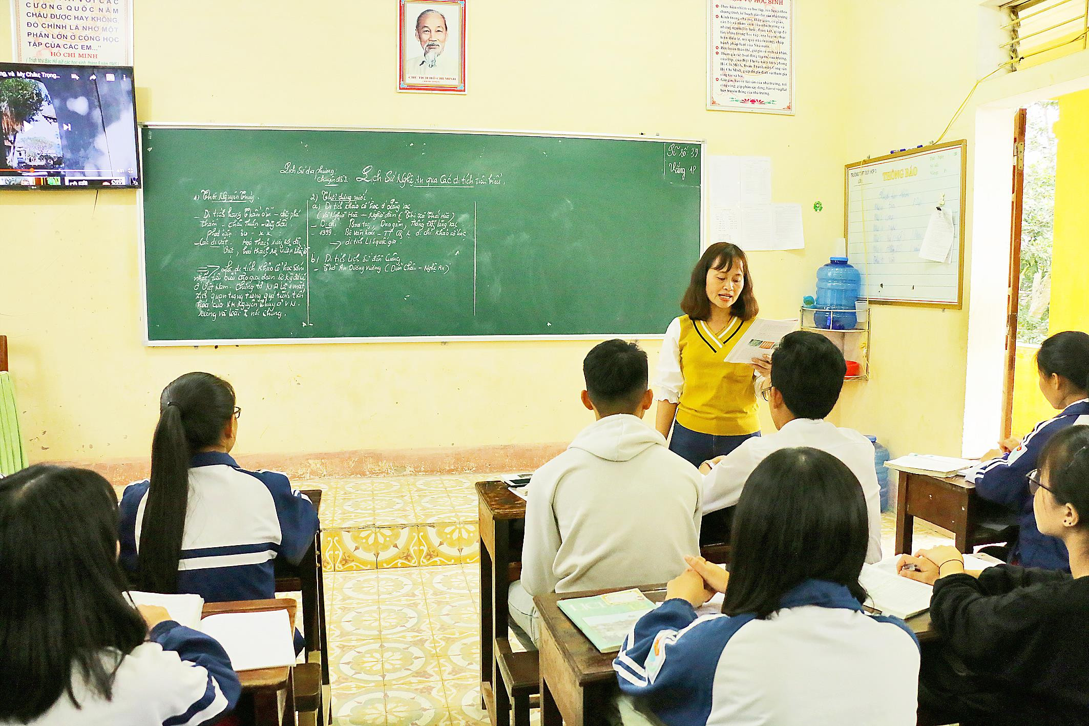 Tiết dạy và học môn Văn ở Trường THPT Quỳ Hợp 3. Ảnh: Mỹ Hà