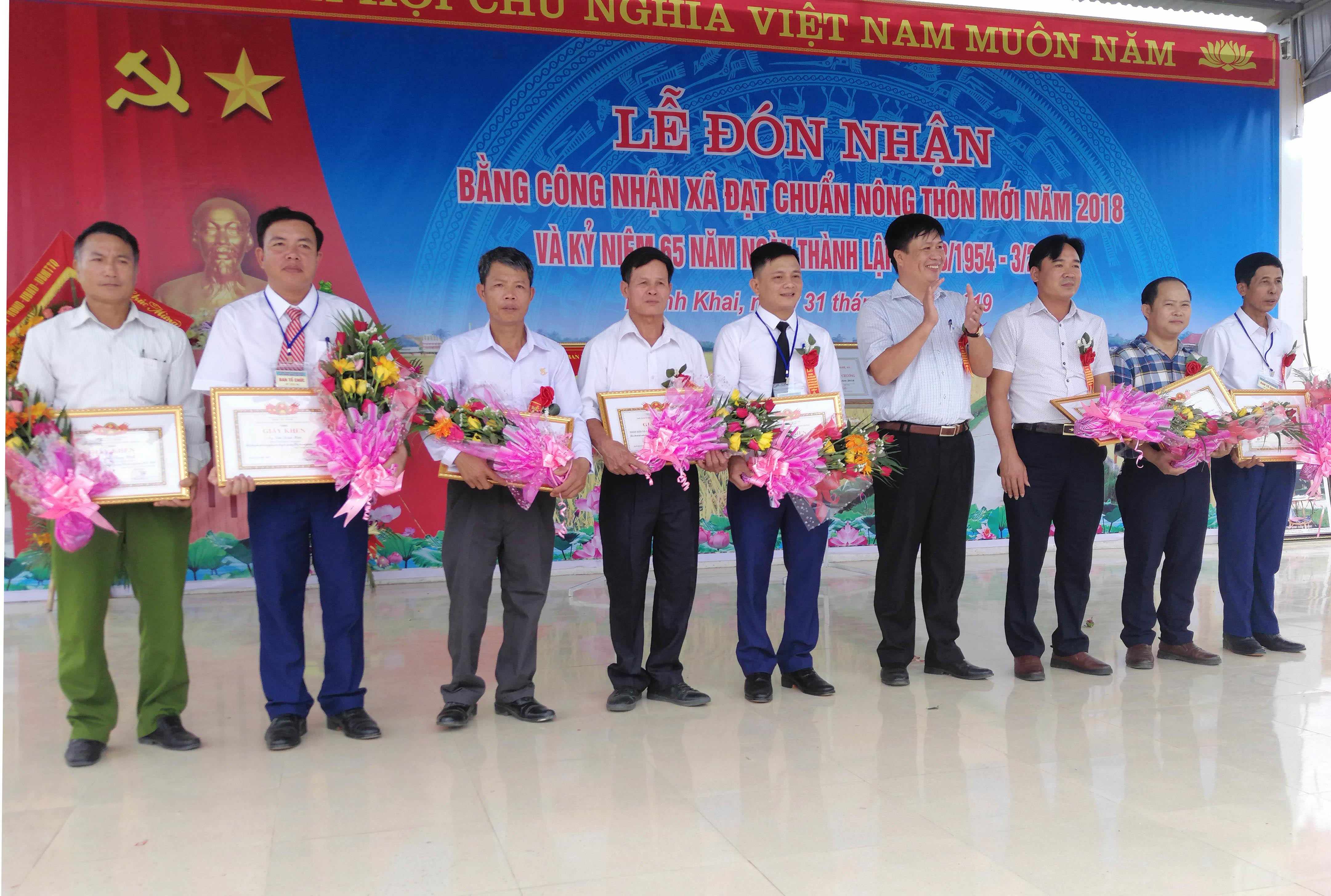 Xã Thanh Khai đón Bằng công nhận xã đạt chuẩn Nông thôn mới