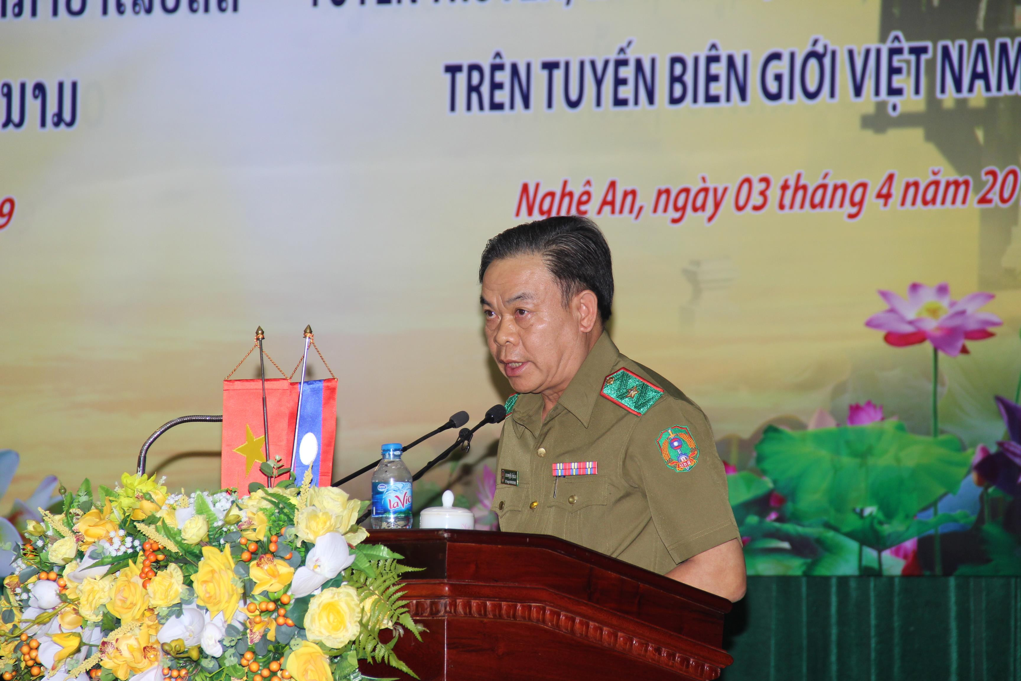 Phát biểu hưởng ứng đợt cao điểm được phát động tại hội nghị, Thiếu tướng Thoong Lếch Măn Nỏ Mệch. Ảnh: Hoài Thu