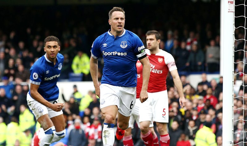 Jagielk ghi bàn duy nhất của trận đấu đem lại chiến thắng 1- 0 cho Everton trên sân nhà trước Arsenal ở vòng 33 Premier Leaguea.