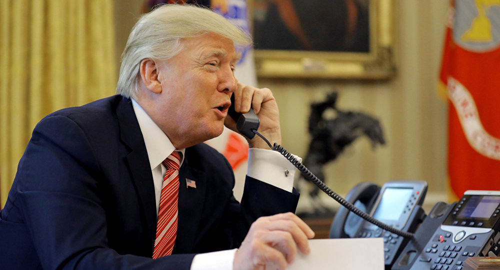 Tổng thống Mỹ Donald Trump điện đàm với Thái tử Arab Saudi. Ảnh: Reuters