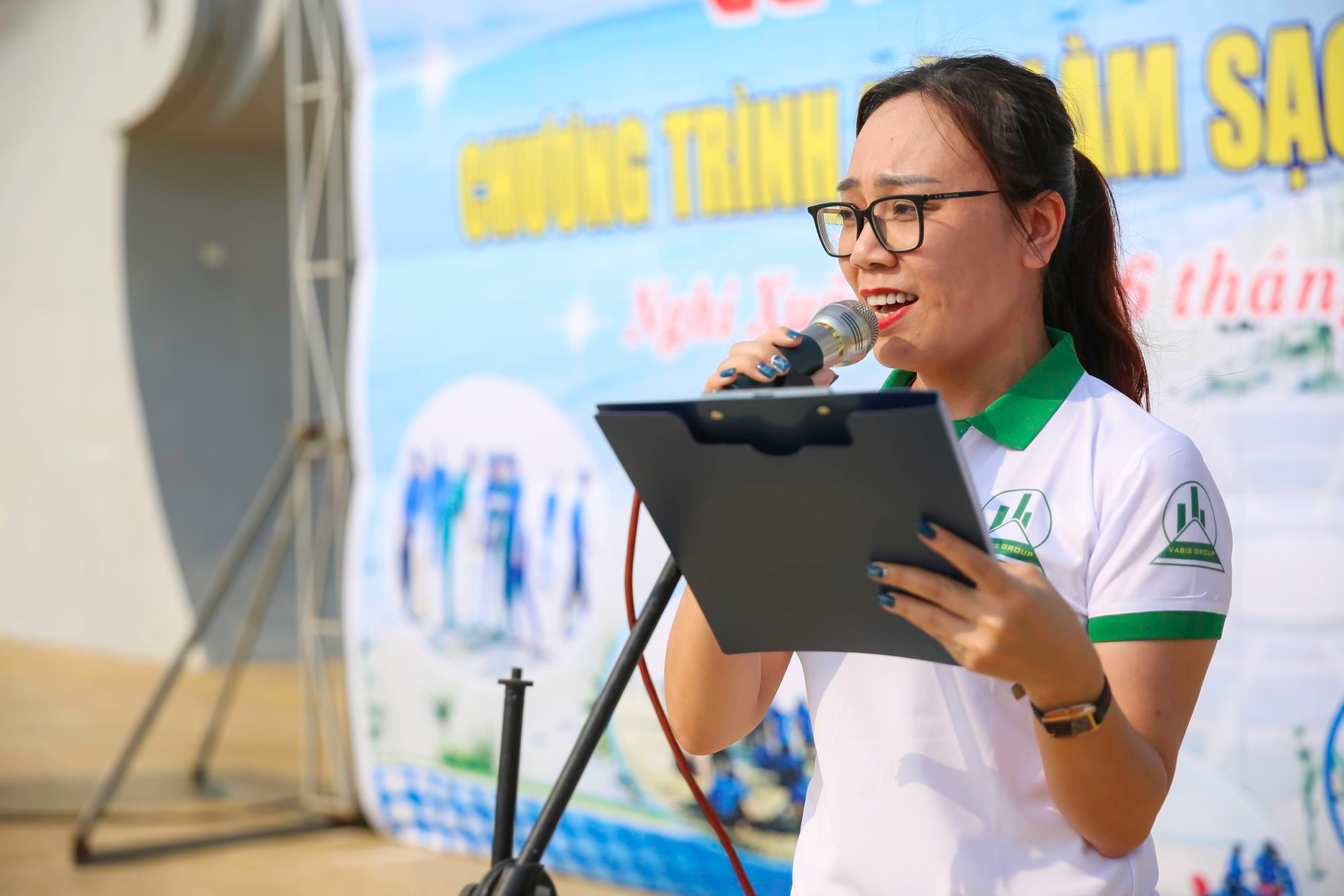 Bà Hoàng Thương Huyền, Phó Giám dốc Công ty CP Hồng Lam Xuân Thành phát biểu tại lễ phát động. Ảnh: Đức Anh
