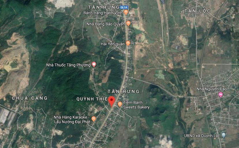 Vụ tai nạn xảy ra trên quốc lộ 1A đoạn qua địa bàn xã Quỳnh Thiện ( TX Hoàng Mai). Ảnh: Thạch Quỳnh