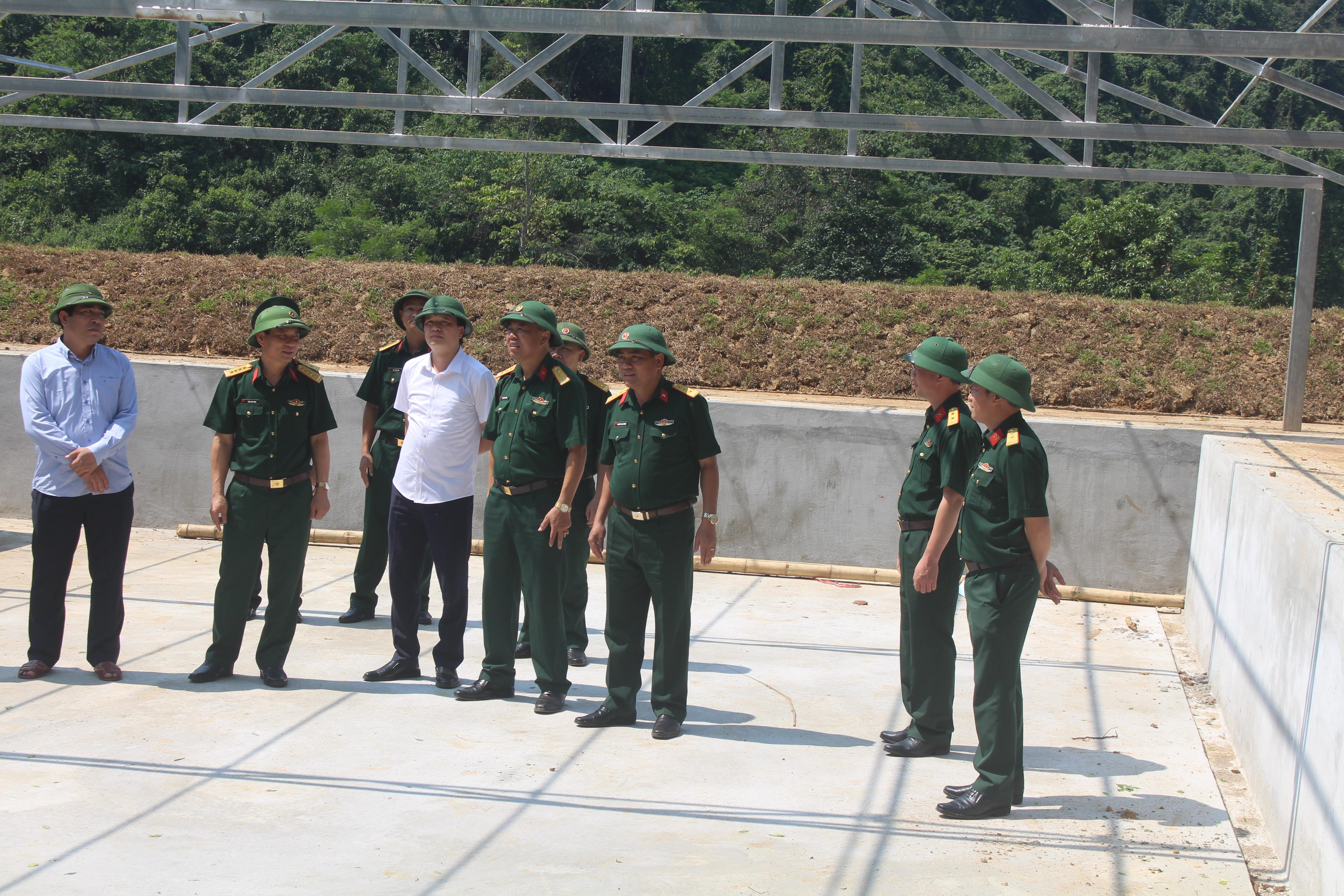  Đoàn công tác đi kiểm tra thực địa tại xã Chi Khê, Con Cuông