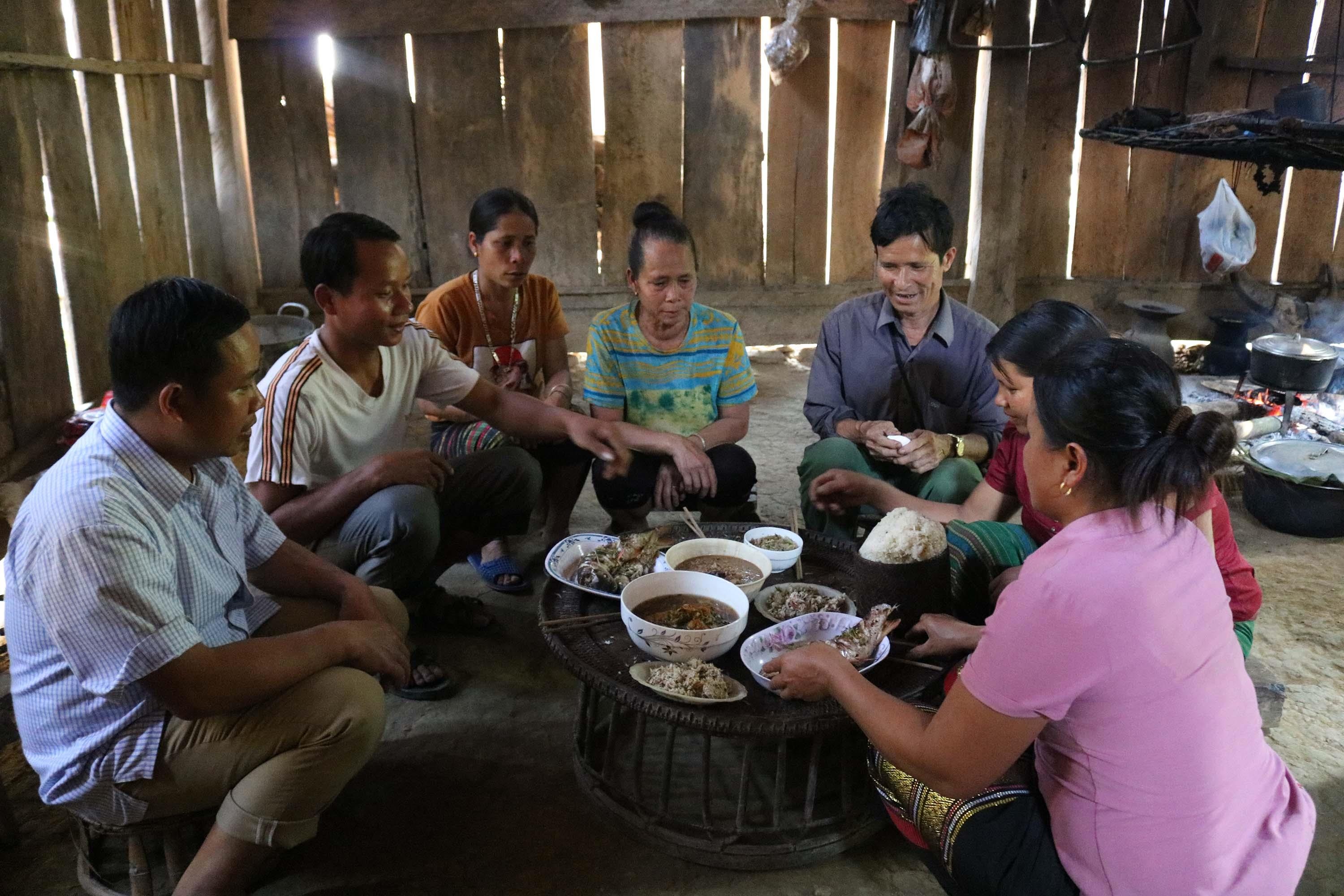 Trong mâm cơm của người dân vùng cao những ngày nắng nóng không thể thiếu món canh Đoọc Pít