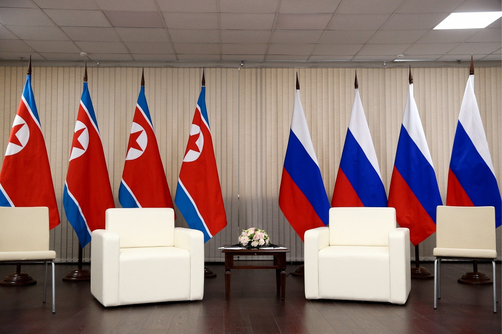 Không gian gặp gỡ của nhà lãnh đạo Nga và Triều Tiên. Ảnh: TASS
