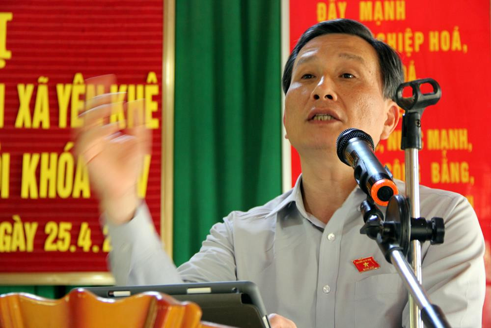 Đại biểu Lê Quang Huy phát biểu tại buổi tiếp xúc. Ảnh: Tiến Hùng