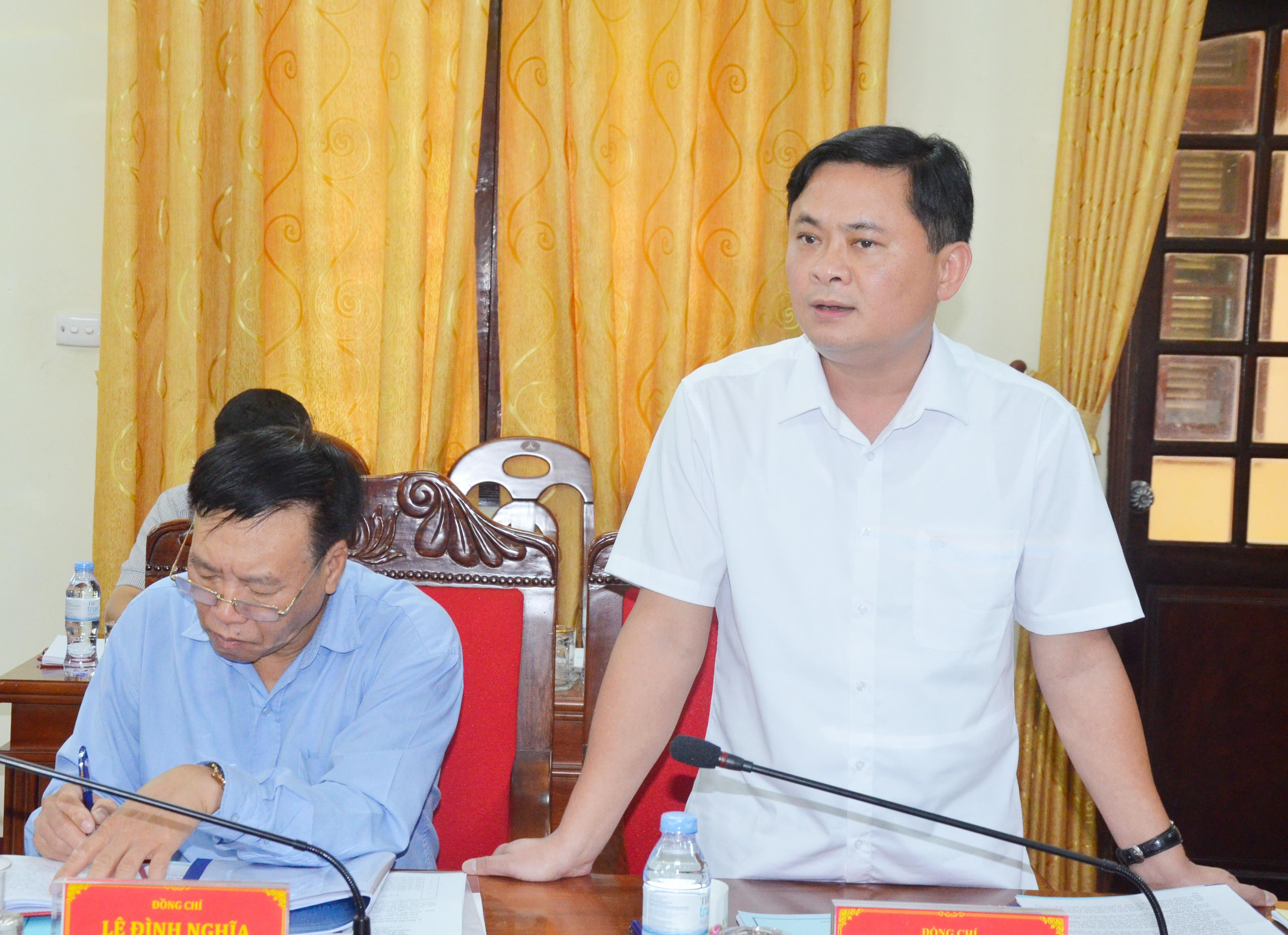 Chủ tịch UBND tỉnh Thái Thanh Quý phát biểu tại phiên họp. Ảnh: Thanh Lê