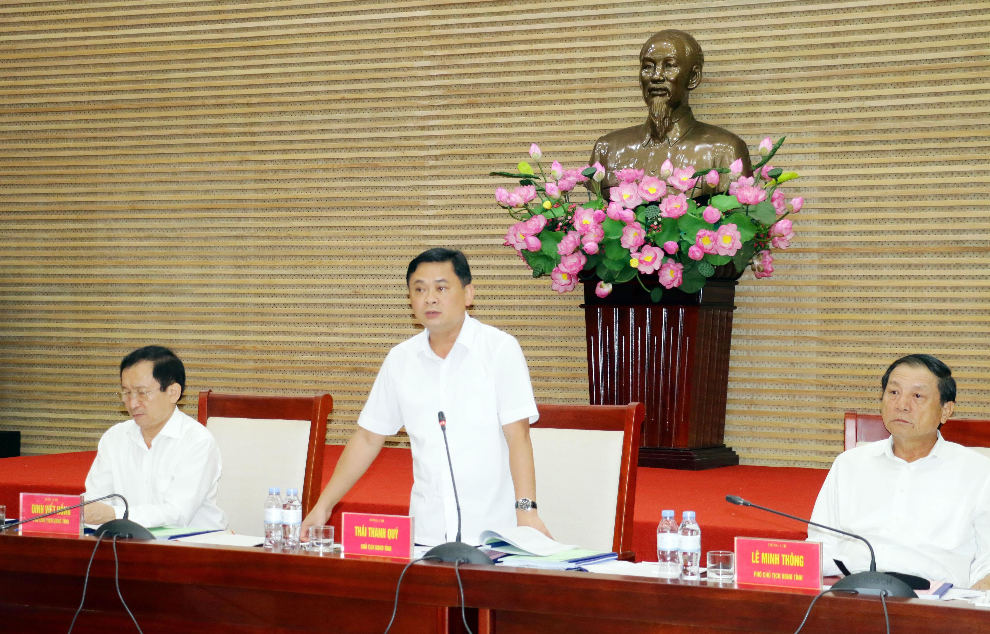 Chủ tịch UBND tỉnh Thái Thanh Quý phát biểu tại cuộc họp. Ảnh: Mỹ Hà.