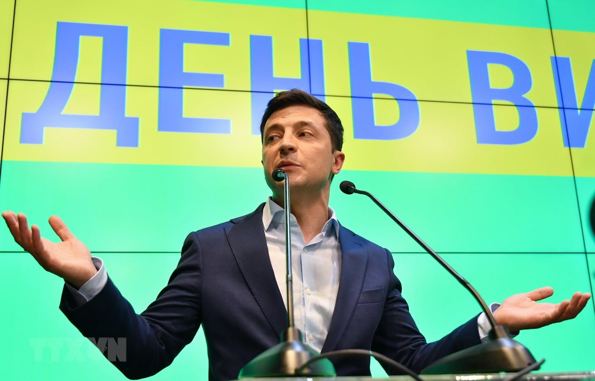 Tổng thống đắc cử Volodymyr Zelenskiy tại cuộc họp báo ở Kiev, Ukraine. (Ảnh: AFP/TTXVN)