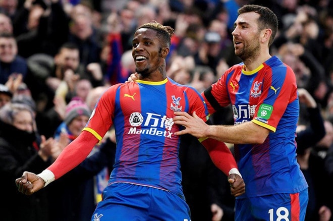 Palace sở hữu dàn cầu thủ khá chất lượng với 2 cái tên đáng chú ý là Wilfried Zaha và Wan-Bissaka.