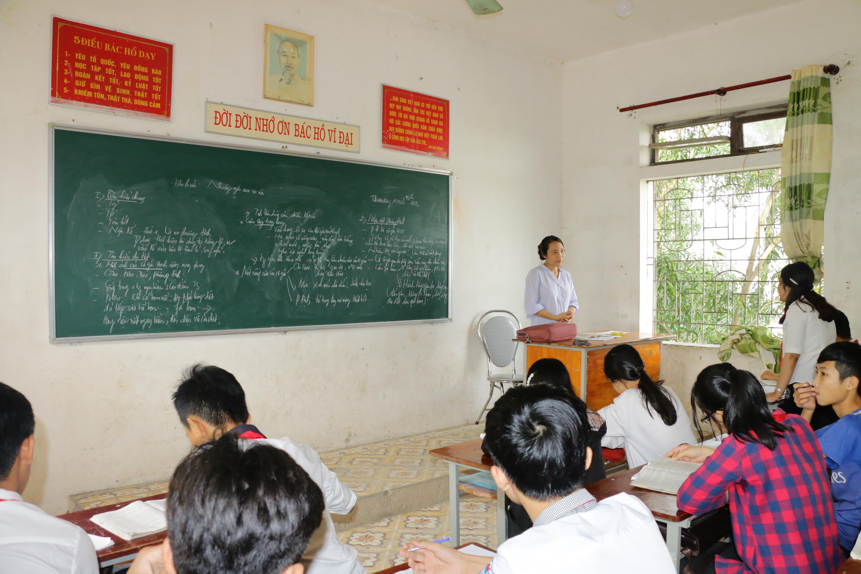 Giờ học của học sinh cuối cấp Trường THCS Nghi Xuân - Nghi Lộc. Ảnh: MH
