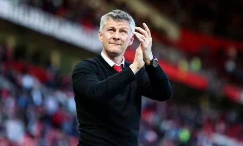 Solskjaer đang phải chịu sức ép sau khi Man Utd thi đấu tệ vào cuối mùa giải. Ảnh: Reuters.