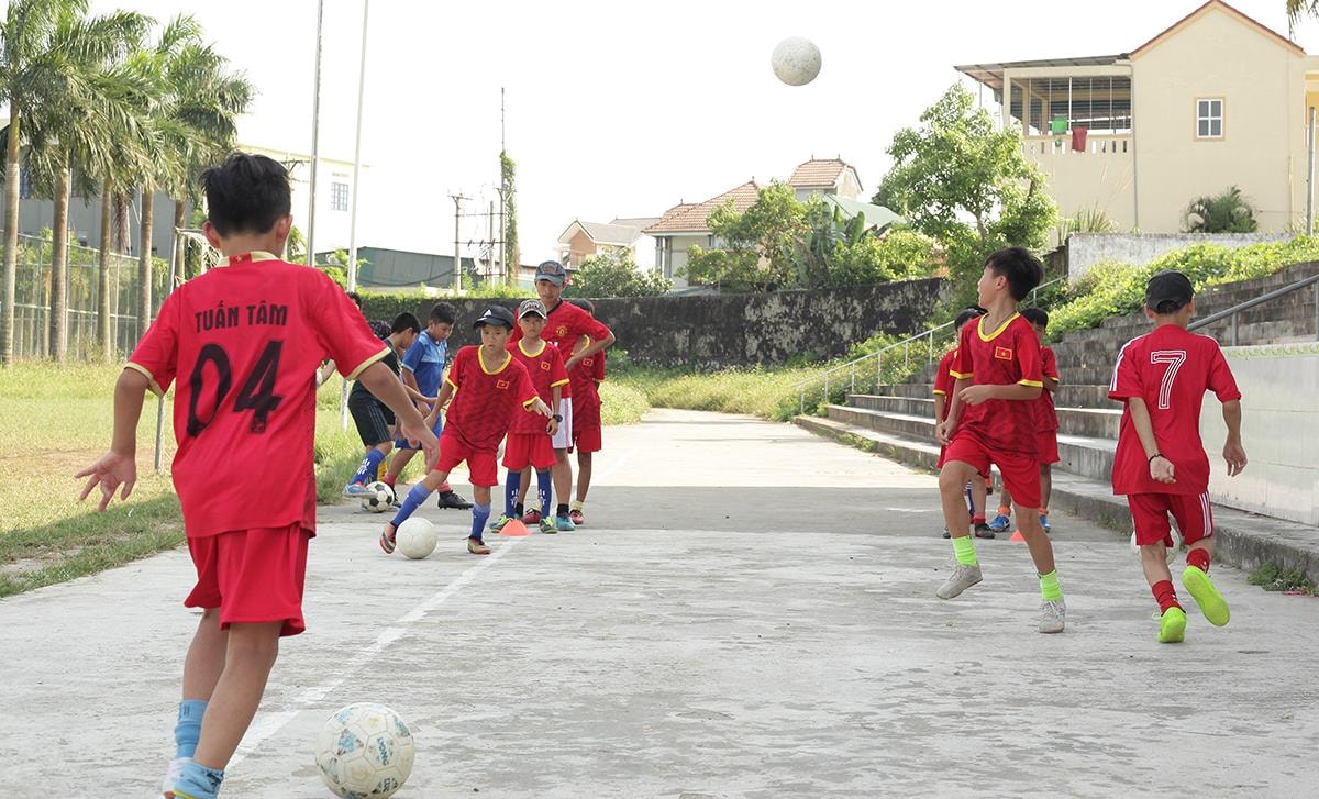 Đội Thiếu niên Quỳnh Lưu nỗ lực tập luyện, đặt mục tiêu có huy chương. Ảnh: Sỹ Hiếu 