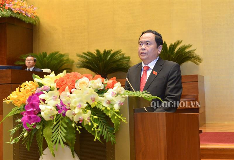 Chủ tịch Ủy ban Trung ương Mặt trận Tổ quốc Việt Nam Trần Thanh Mẫn trình bày báo cáo tại phiên họp. Ảnh: Quochoi.vn