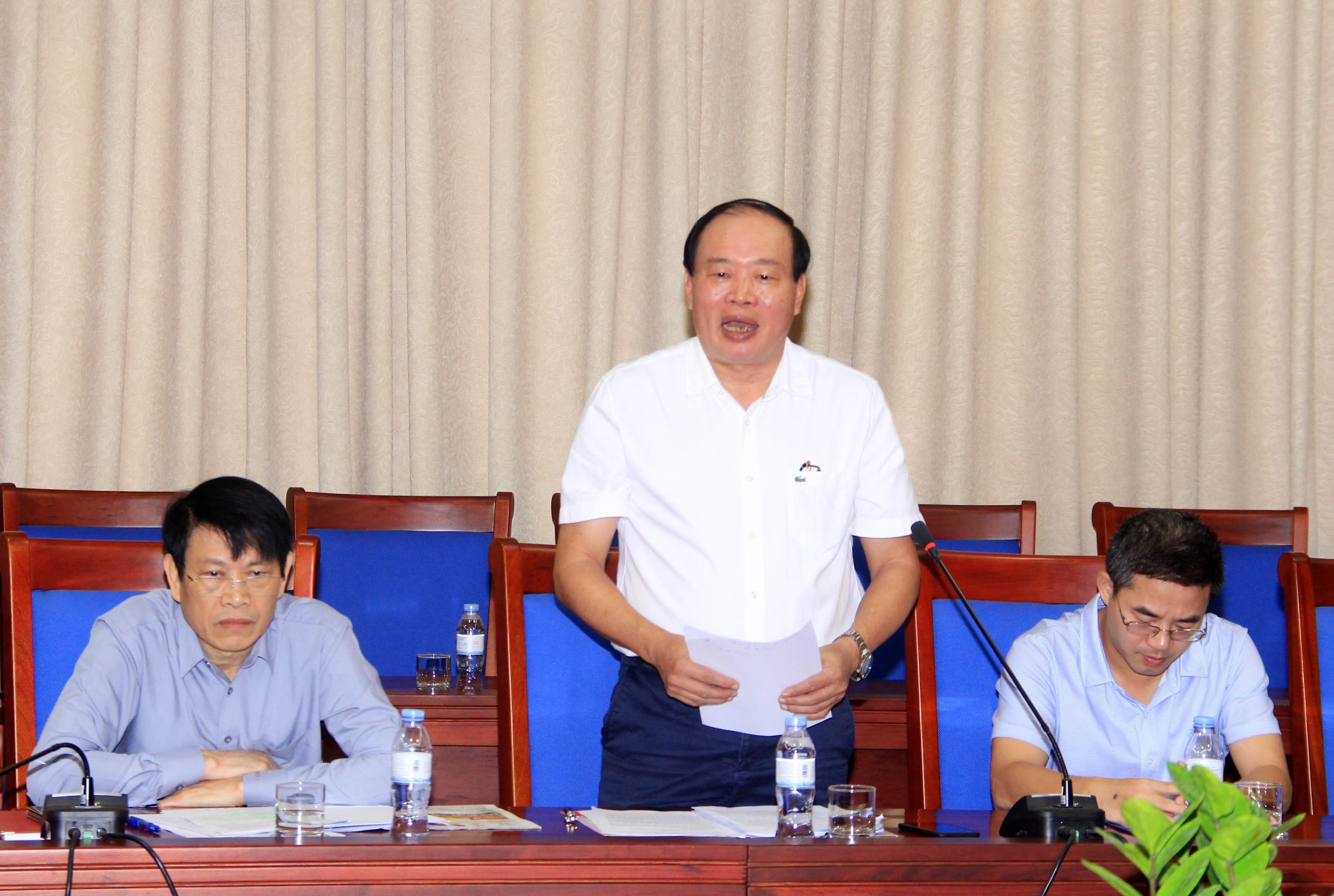 Ông Nguyễn Hồng Hải – Phó Cục trưởng Cục thuế tỉnh nêu lên tình trạng gian lận thuế tại các doanh nghiệp trên địa bàn đang rất lớn. Ảnh: Phạm Bằng