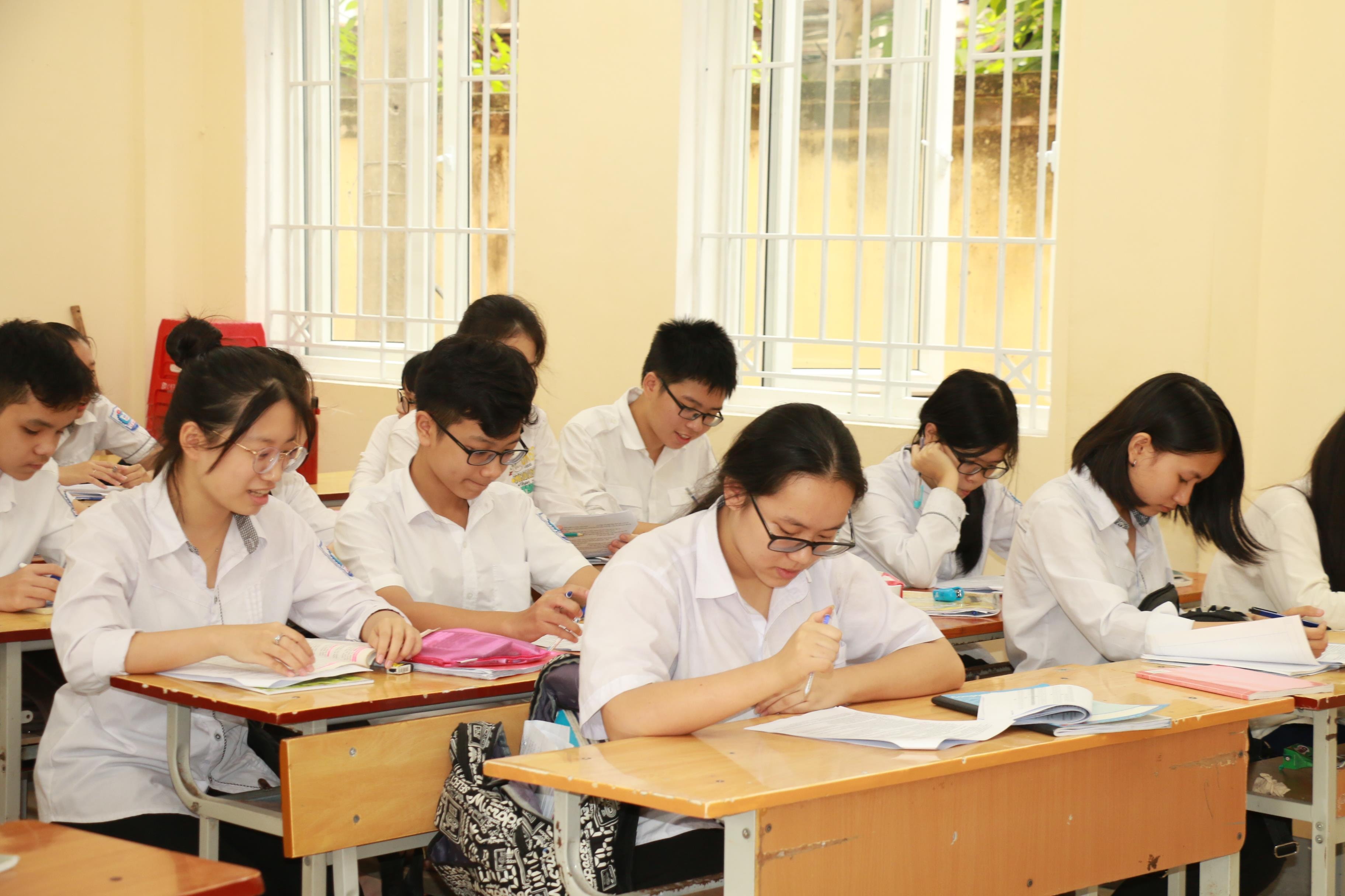 Những buổi ôn tập cuối  cùng của học sinh Trường THCS Lê Mao. Ảnh: Mỹ Hà