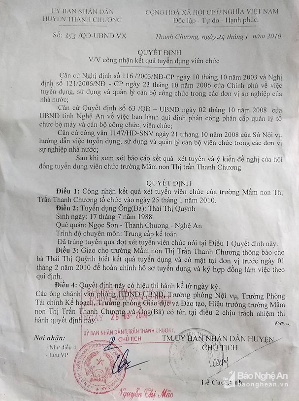 Quyết định công nhận kết quả tuyển dụng viên chức của chị Thái Thị Quỳnh vào năm 2010. Ảnh: P.B