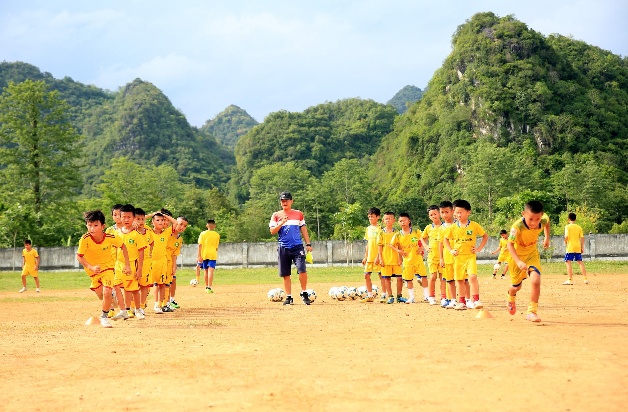 Giải Bóng đá TN-NĐ Cúp Báo Nghệ An năm 2019, huyện Quỳ Hợp sẽ có 2 đội bóng tham gia là đội thiếu niên và đội nhi đồng. Ảnh: Hồ Phương