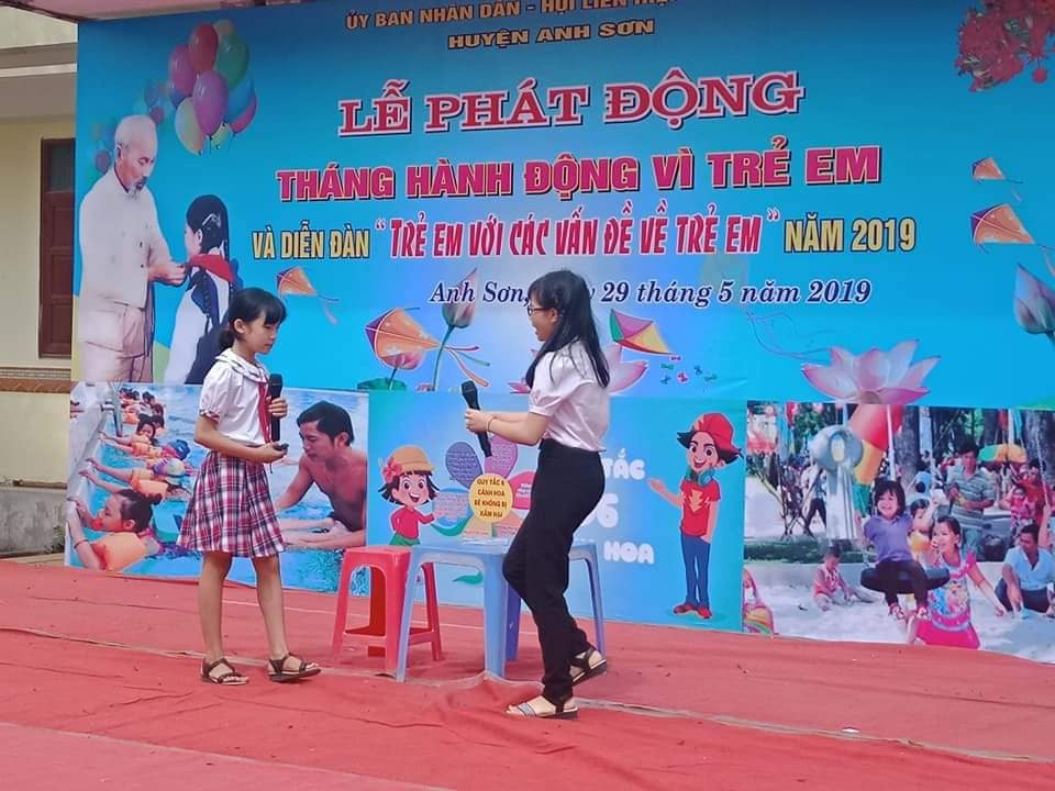 Lễ phát động Tháng hành động Vì trẻ em tại huyện Anh Sơn. Ảnh: P.V