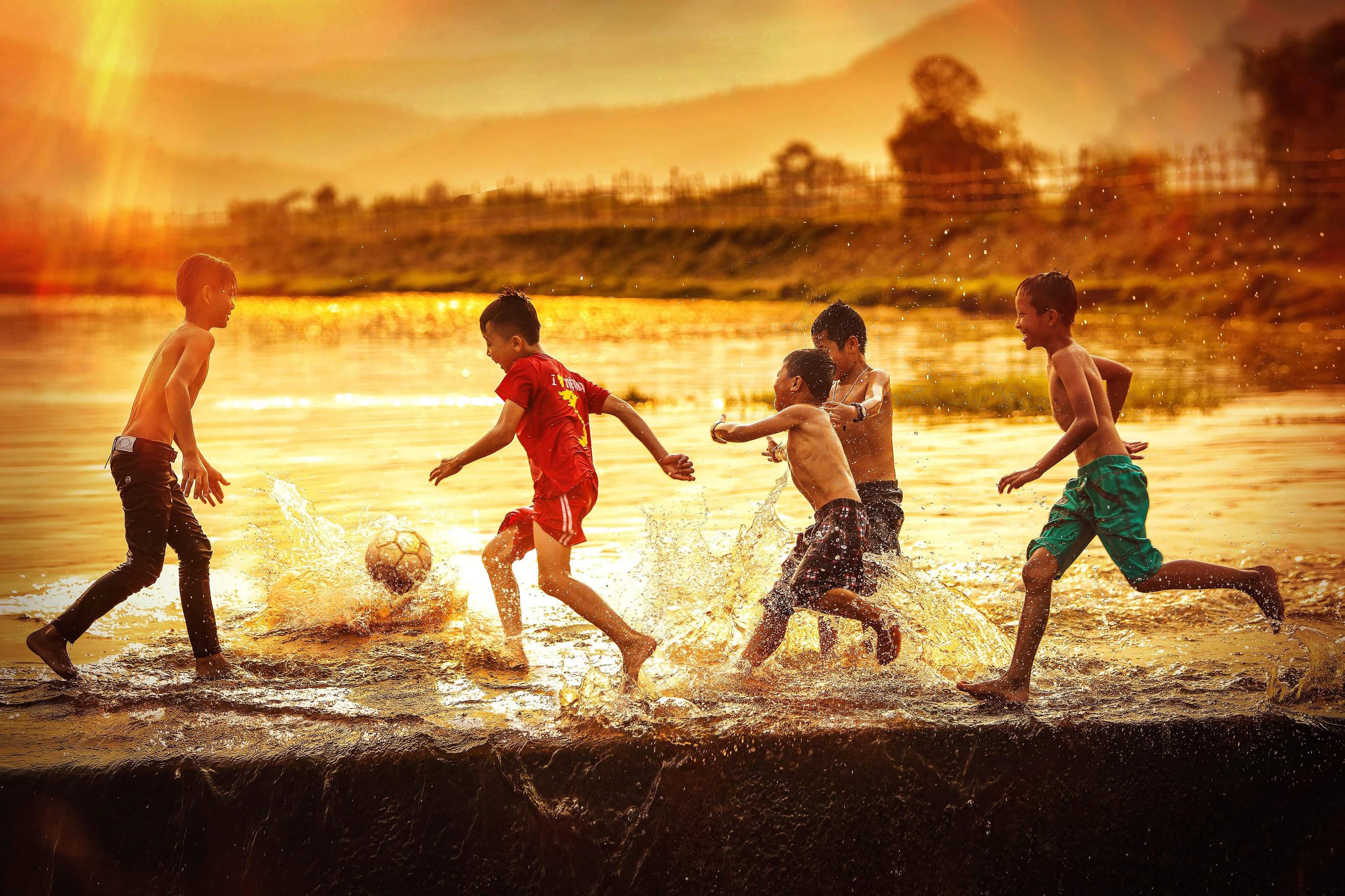 Ngày hè của trẻ em xã Môn Sơn, huyện Con Cuông. Ảnh: Hồ Sỹ Hùng
