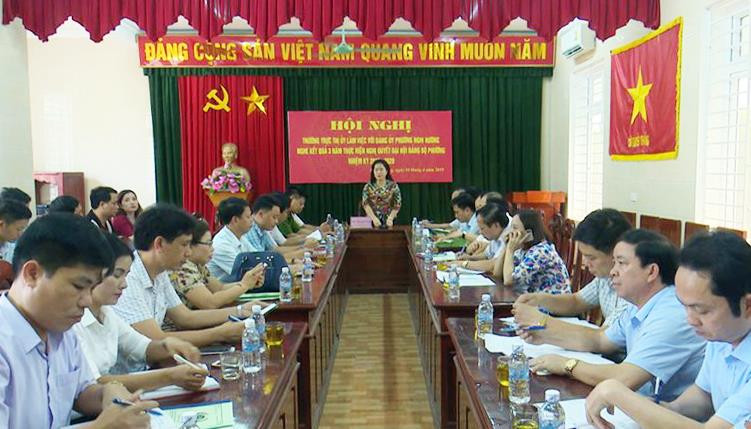 BTV Thị ủy Cửa Lò làm việc với xã Nghi Hương. Ảnh